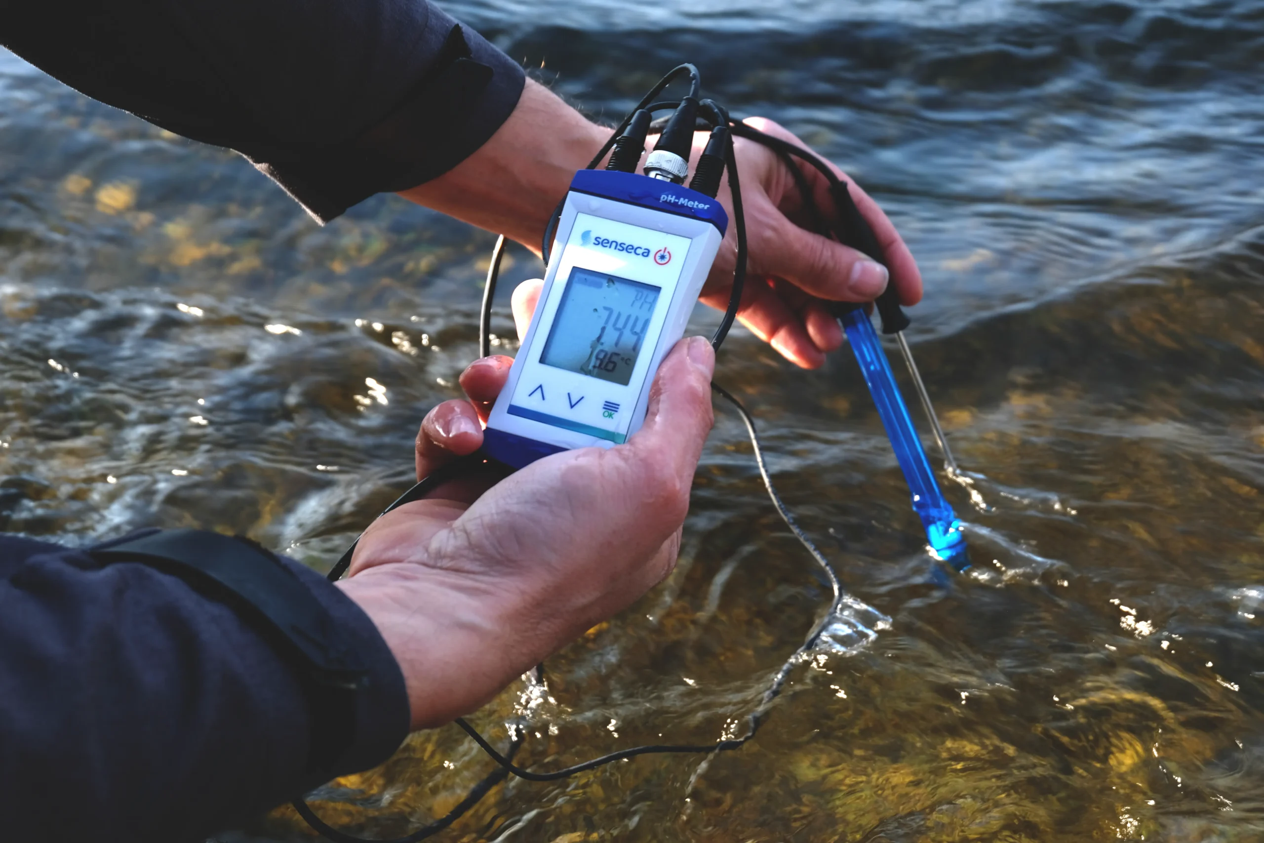 Vattentät pH- och ORP-mätare med temperaturingång (Pt1000)